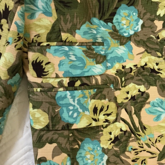Loft Floral Blazer - Picture 13 of 16